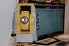 Ilustracja: <b class=pic_title>Targi INTERGEO 2013: tachimetry, niwelatory i GNSS</b> <br />
<br />
<b class=pic_description>Jak spojrzeć przez lunetę? Przez tablet! Jak sterować tachimetrem, skoro nie ma on klawiatury? Też przez tablet! To nowa wersja stacji obrazującej Topcon IS-3 przeznaczona do prac przy systemach modelowania informacji o budynku (BIM)</b> <br />
<br />
<b class=pic_author>fot.  Jerzy Królikowski</b><br />
<br />
