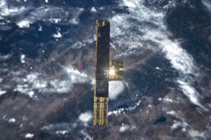 Ilustracja: Falcon 9 firmy SpaceX wyniesie na orbitę trzy satelity ICEYE <br />
Satelita ICEYE-X2 SAR