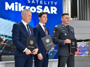 Ilustracja: ICEYE i WZŁ-1 dostarczą Siłom Zbrojnym RP Satelitarny System Obserwacji Ziemi SAR <br />
Fot. MON