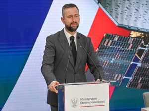 Ilustracja: ICEYE i WZŁ-1 dostarczą Siłom Zbrojnym RP Satelitarny System Obserwacji Ziemi SAR <br />
Wicepremier Władysław Kosiniak-Kamysz (fot. MON)